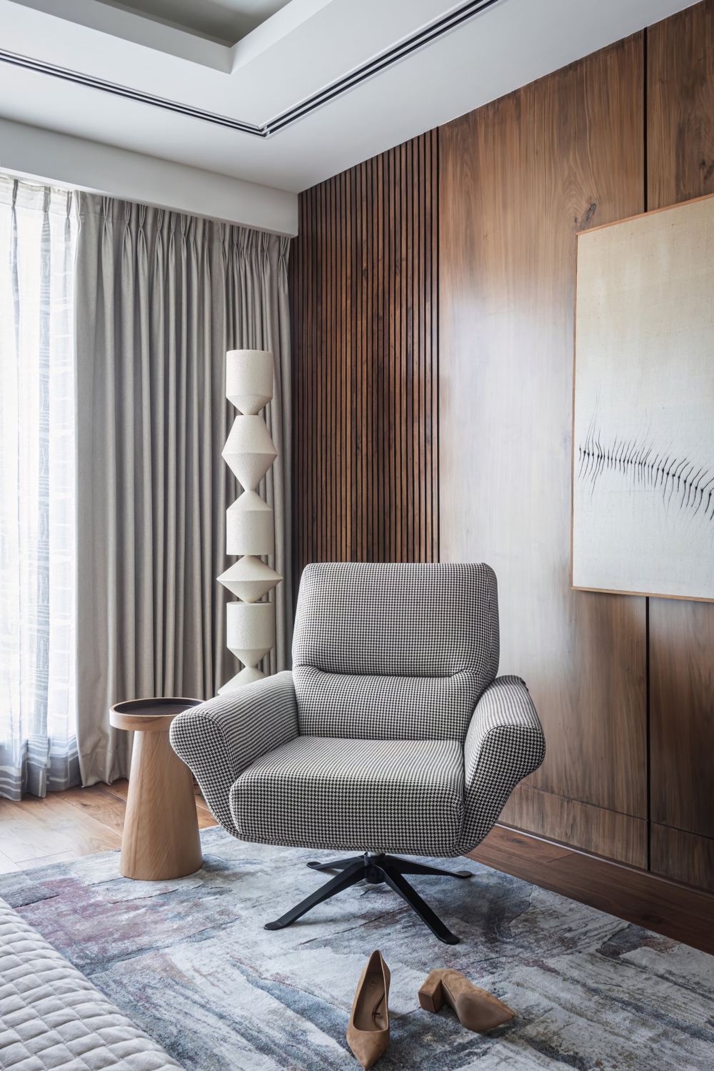 The Roach Abode, Prestige Kingfisher Towers, Bangalore (image 3 of 36)